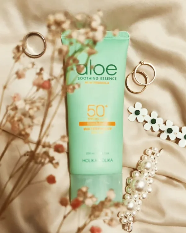 Holika Holika Aloe Waterproof Sun Gel <br>جل الصبار الواقي من الشمس المقاوم للماء - Image 3